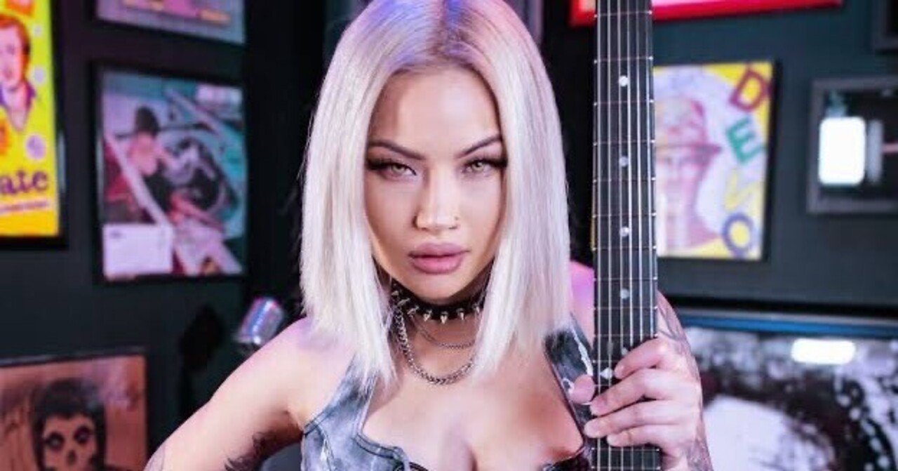 10,000人からスマパンに選ばれた厨二病のメタル・ヒロイン: SMASHING PUMPKINS来日特集!夏目進平