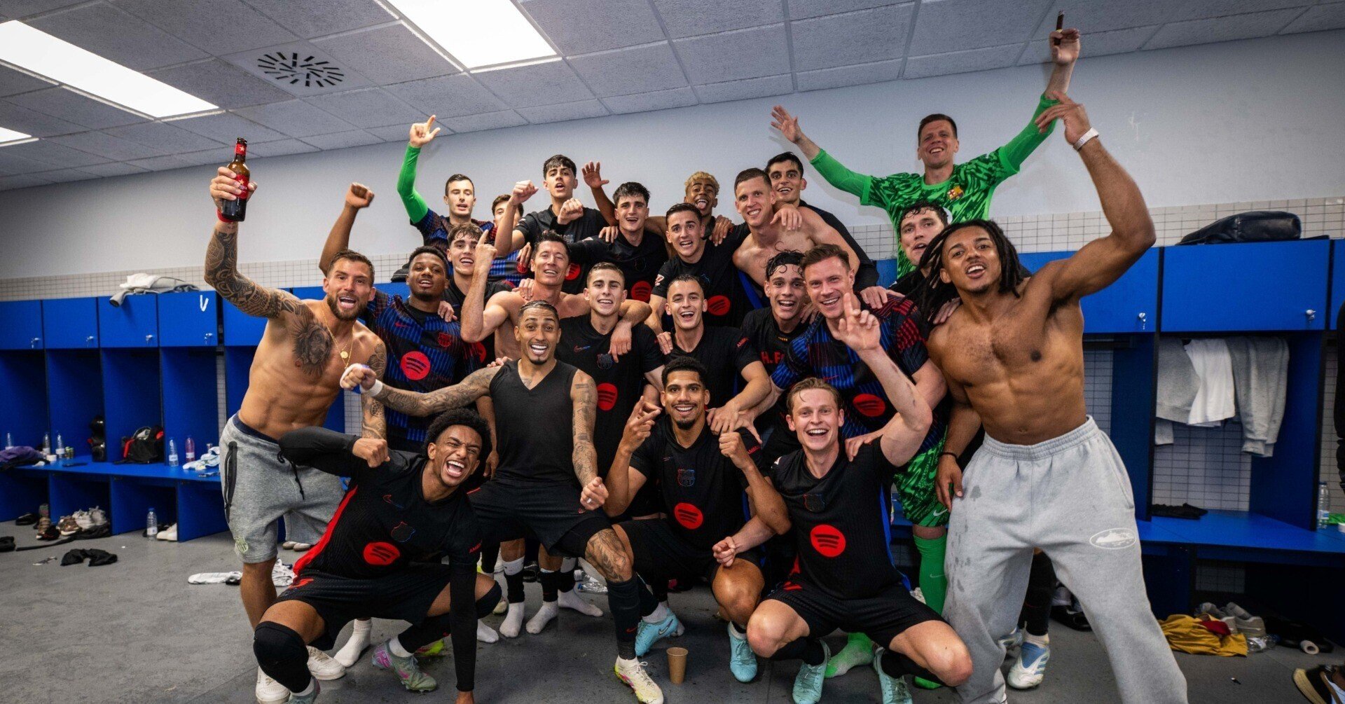 FCバルセロナ 24-25 クンデ コパデルレイ決勝ユニフォーム