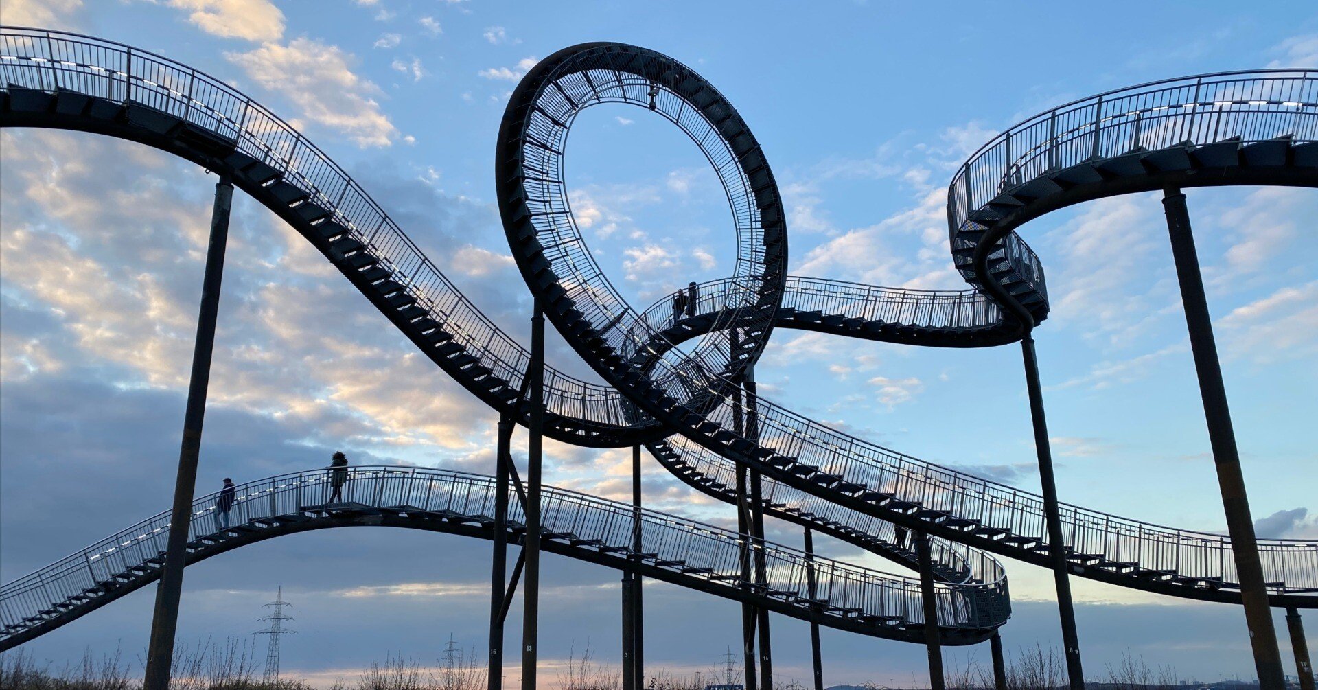 歩けるローラーコースター！「タイガー＆タートル マジックマウンテン