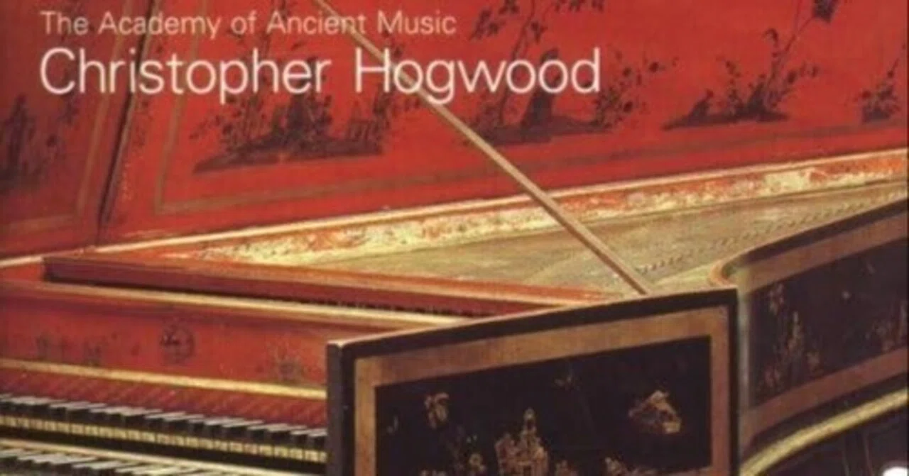 Christopher Hogwood's Mozart: Three Concertos｜TSUKAJAC