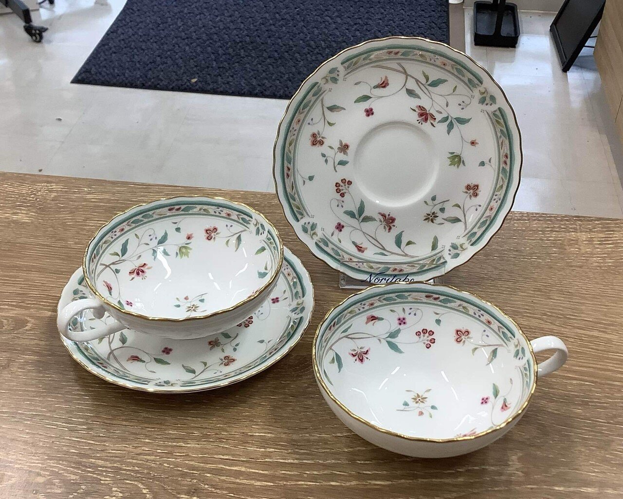 ノリタケ「花更紗」ティー碗皿ペアセットの魅力｜テーブルカルチャーえ