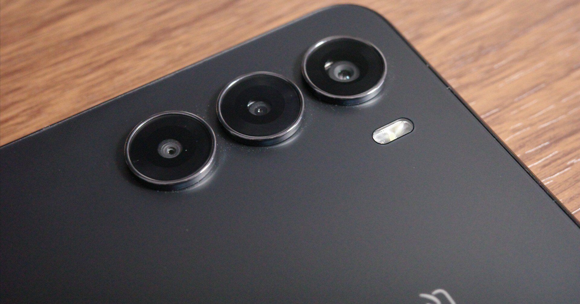 nubia S 5G 本体　箱、取説あり 9f8db4f0e1b91a8db11c8bcf434bf6