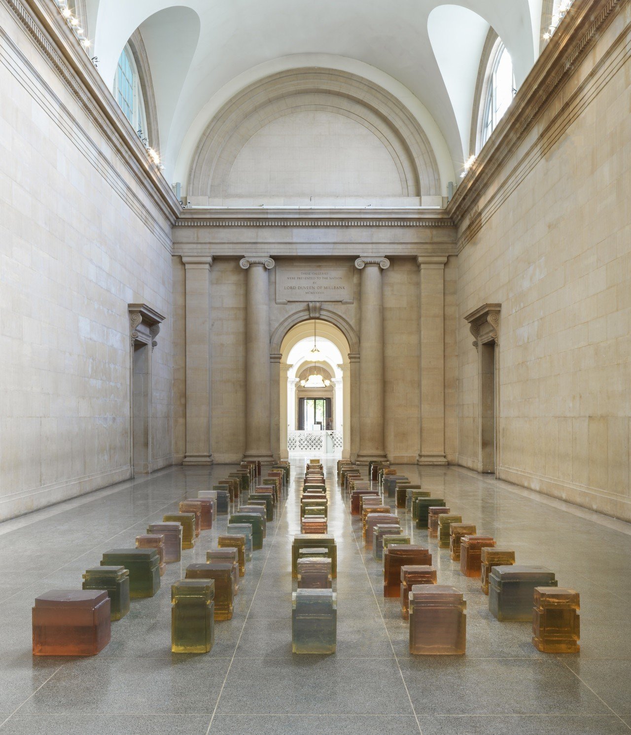Rachel Whiteread Drawings レイチェルホワイトリード作品 レイチェル・ホワイトリードによる新作の屋外彫刻作品が京橋に