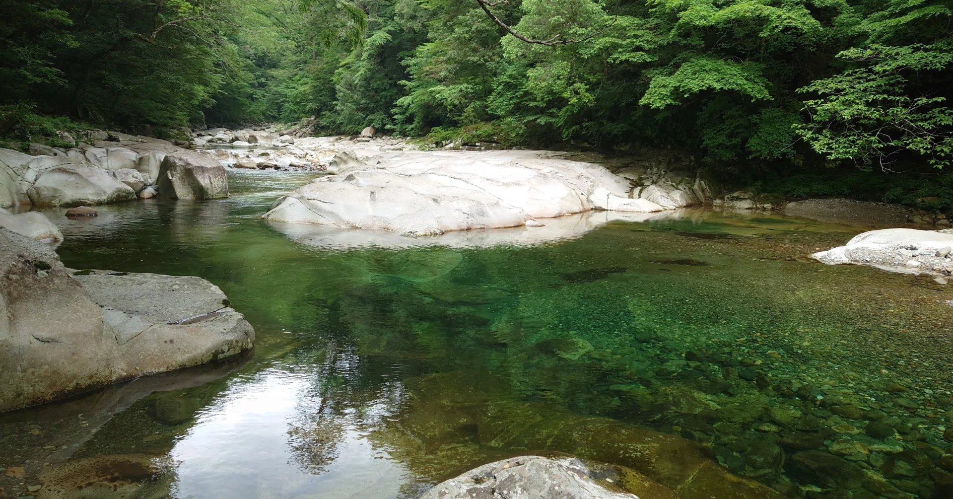 夏 の 旅行 穴場