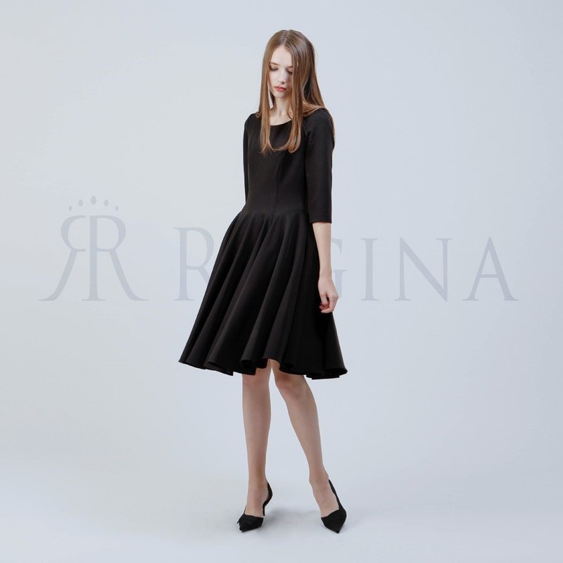 こだわりの多い ワンピース屋さんです 千花 Regina Note