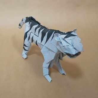 Noteに登録した当初は 折り紙の展開図とか折り図を公開しようと考えていました 一部は有料にして お小遣いになればいいなぁと 実際は 海外からの需要や公開できる形式などを考慮して別のプラットホームを あやせました Note