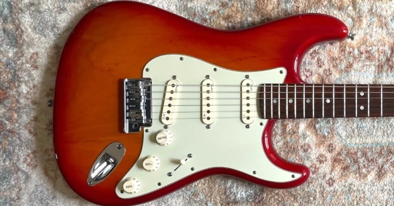 ギター紹介】Fender Stratocaster American Deluxe｜ナ〆ナナメ