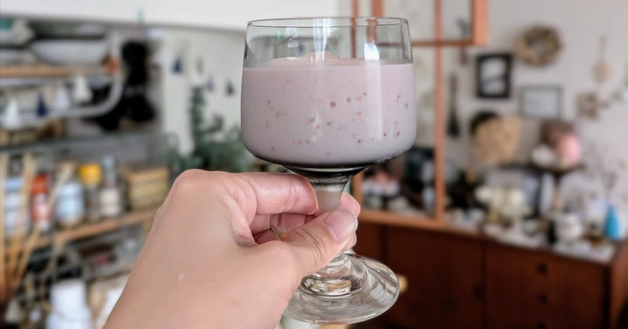 Tried Making a Recipe | The Strawberry Smoothie Disaster｜shima