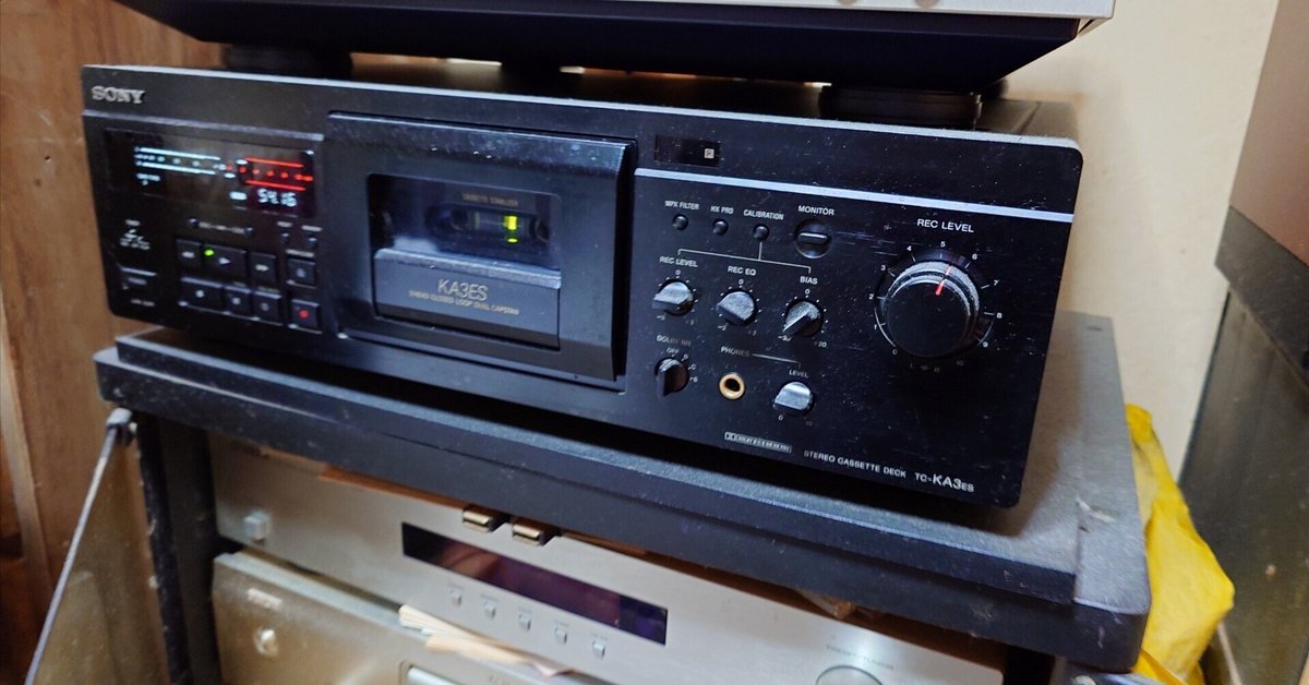 カセットデッキで音楽を聴いてます｜まさ