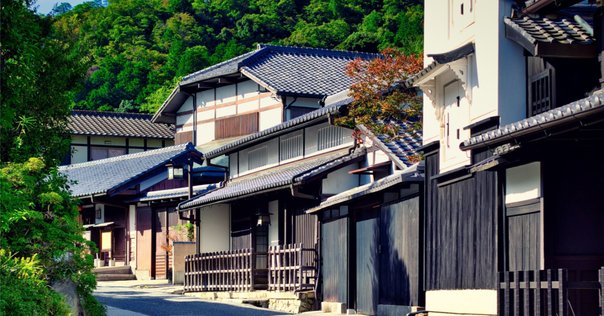 人気デザイナー 築古旧耐震狭小物件を買う若者の末路｜マンション好きの外資コンサル デザイン