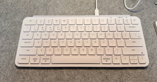 ZSA Moonlander MKI キーボード (白) - シルバースイッチ ZSA Moonlander MKI キーボード (白) - シルバースイッチ（左右