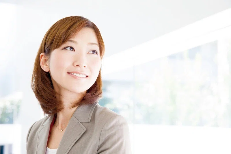 女性