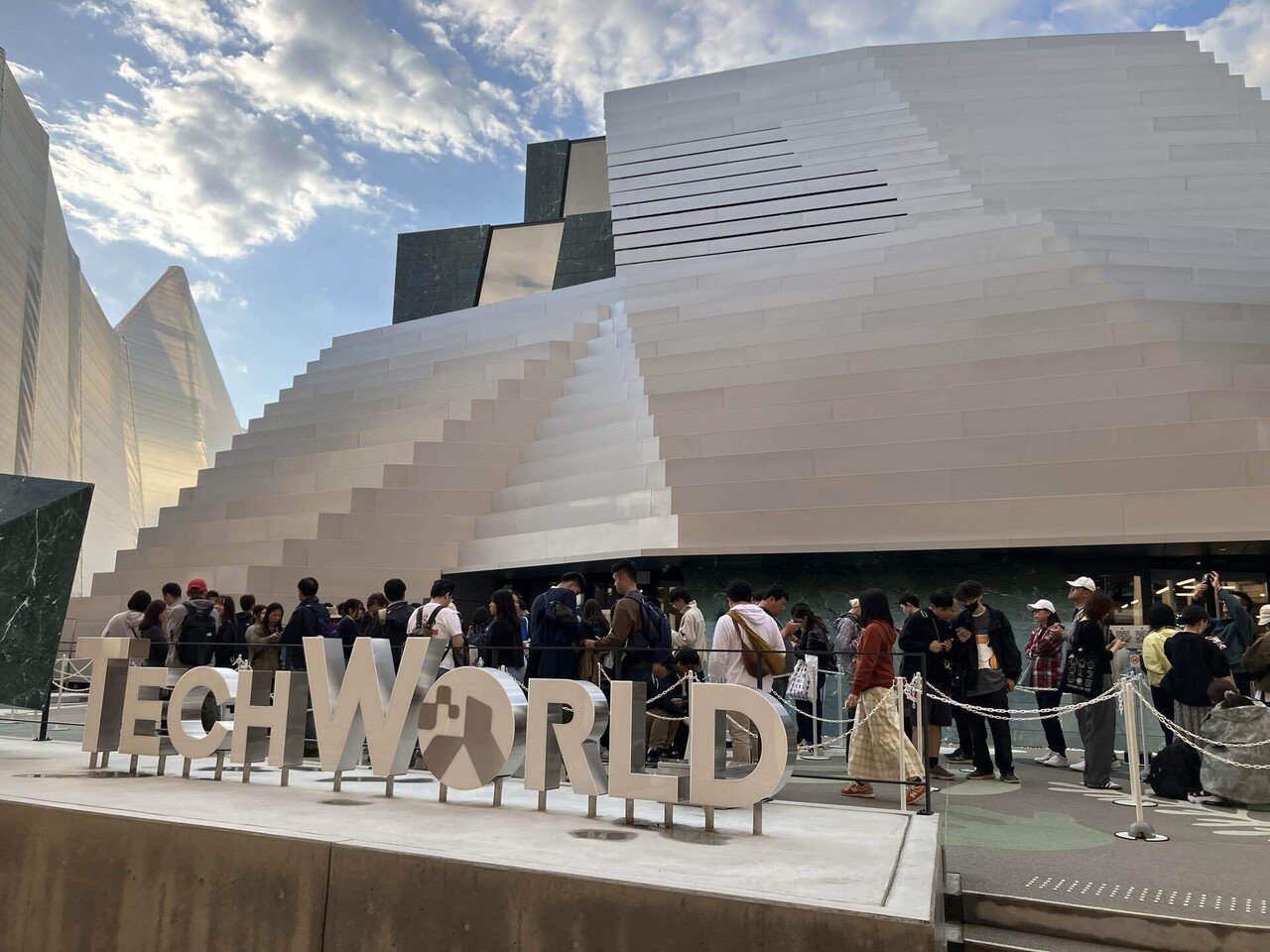 万博#9】スイスパビリオン｜Yugo