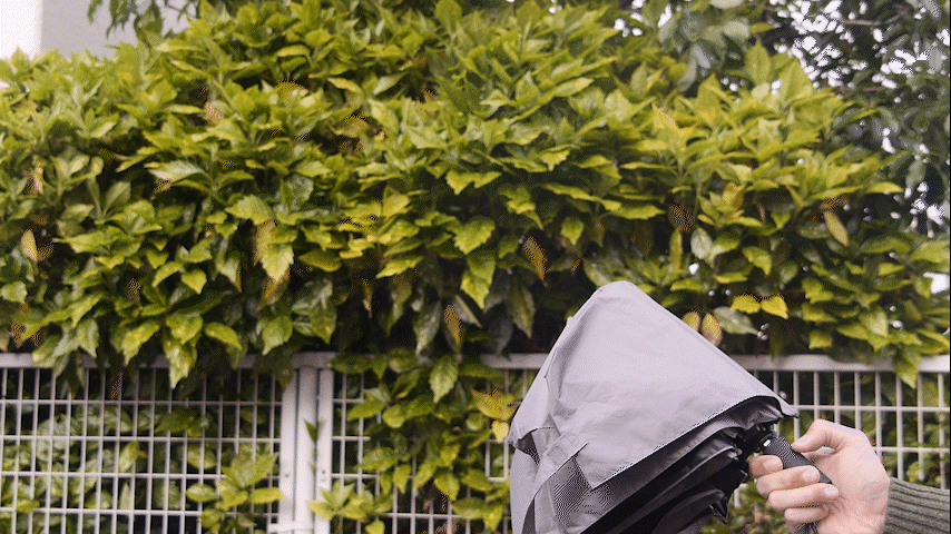 男も日傘の時代？ローソンのコールマン(Coleman)コラボ晴雨兼用