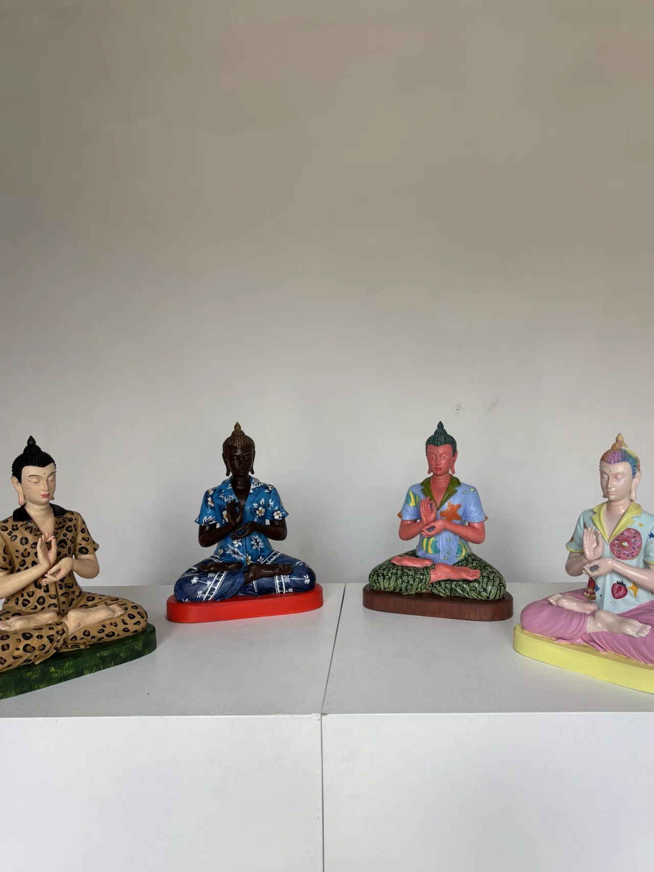 HAWAIIAN BUDDHA】仏像とて所詮フィギュア by みうらじゅん氏｜UNI(ゆ