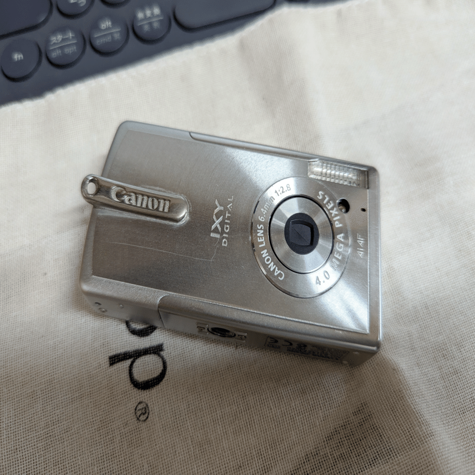 オールドコンデジ Canon IXY DIGITAL L が押入れから出てきた