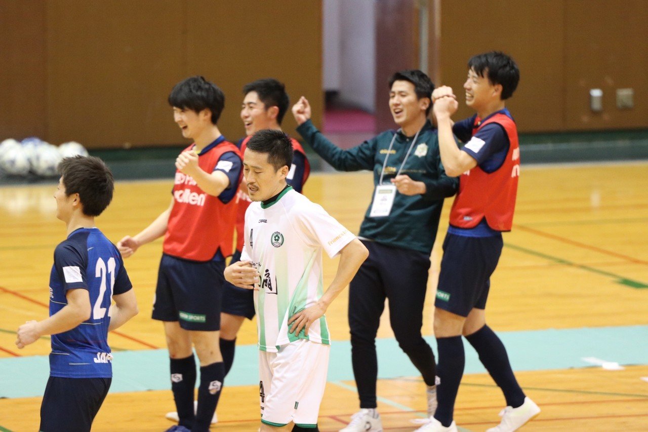 2 11 関西フットサルリーグ19 入替戦 バディフットサルクラブ フュンフバインキョウト 撮影者 Aiko Aiko Note