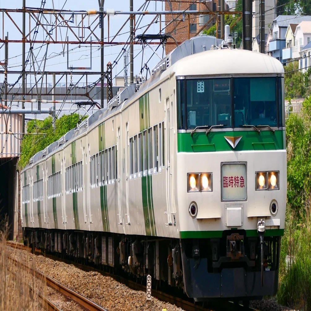 185系C1編成又はB6編成使用【普通車車端部テーブル】※使用にはネジ