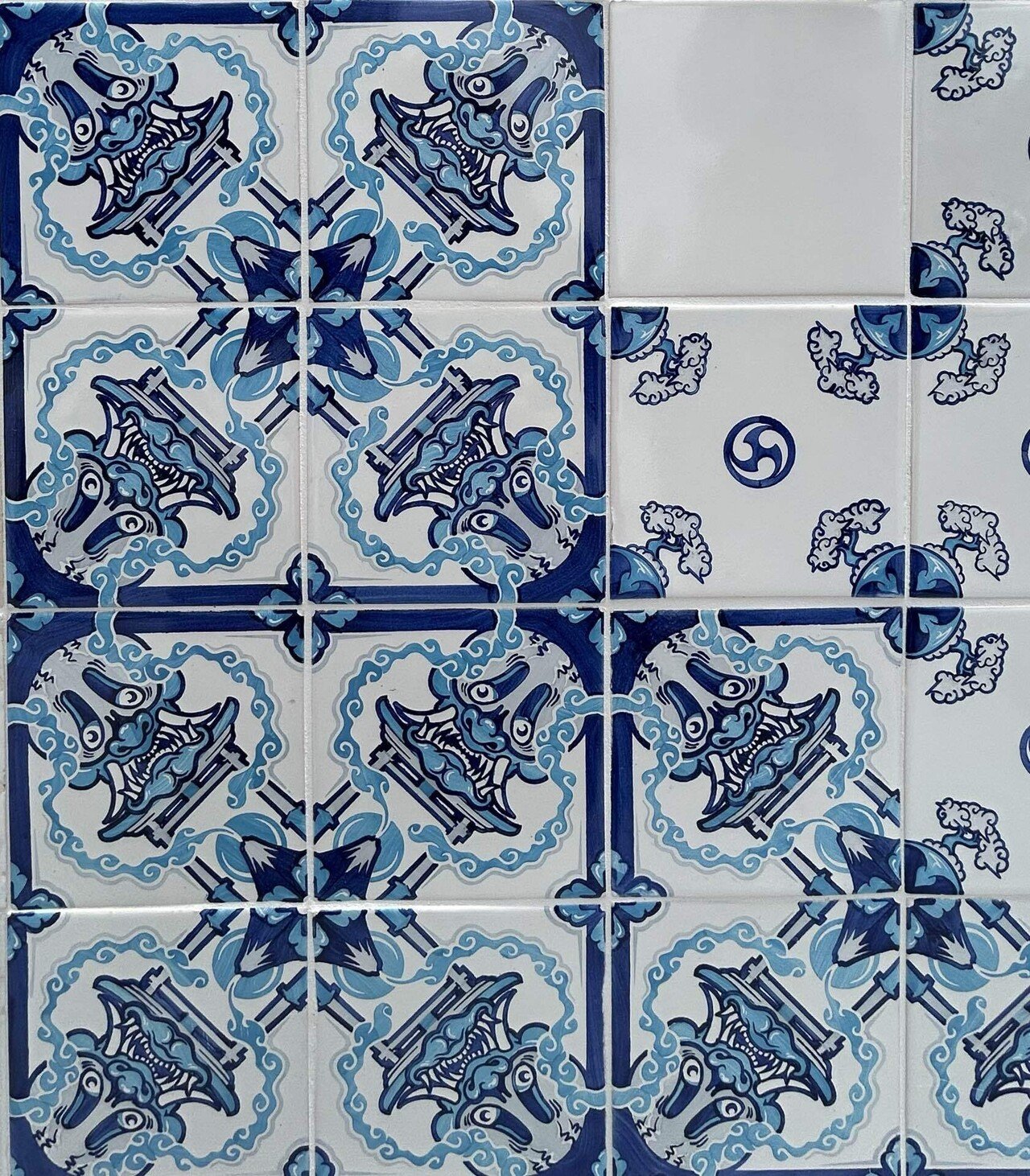 万博ポルトガル館レアウミちゃんタイル