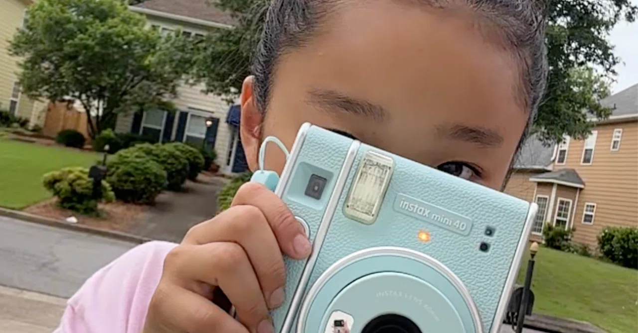 娘がフィルムカメラを買った｜MOJA MOJA