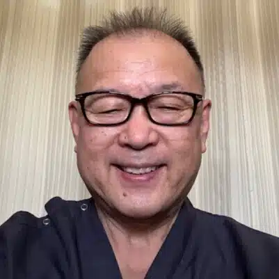 観相鍼灸師　西山浩一