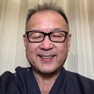 観相鍼灸師　西山浩一