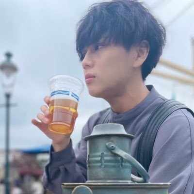 会計士 2019 E-KZS26VEAMSpBb.jpg