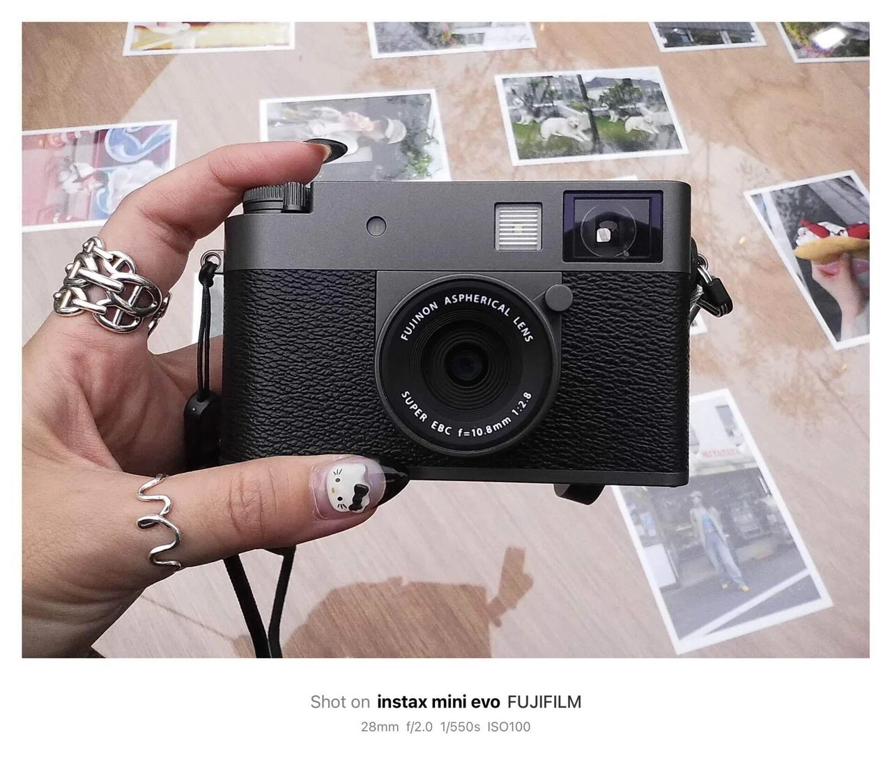 新品未使用　FUJIFILM X-half ⭐︎instaxのフィルムオマケつき⭐︎ X halfが話題の今、あえてinstax mini evoを推す。｜Miyu