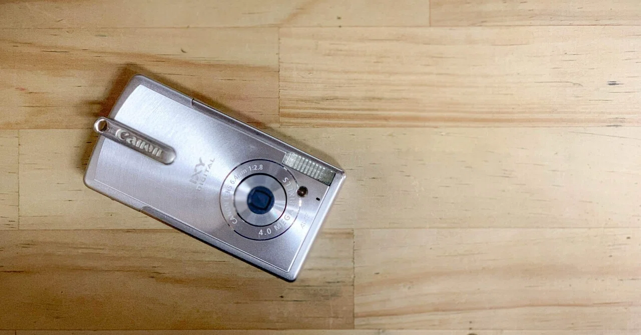 オールドコンデジ Canon IXY DIGITAL L が押入れから出てきた 