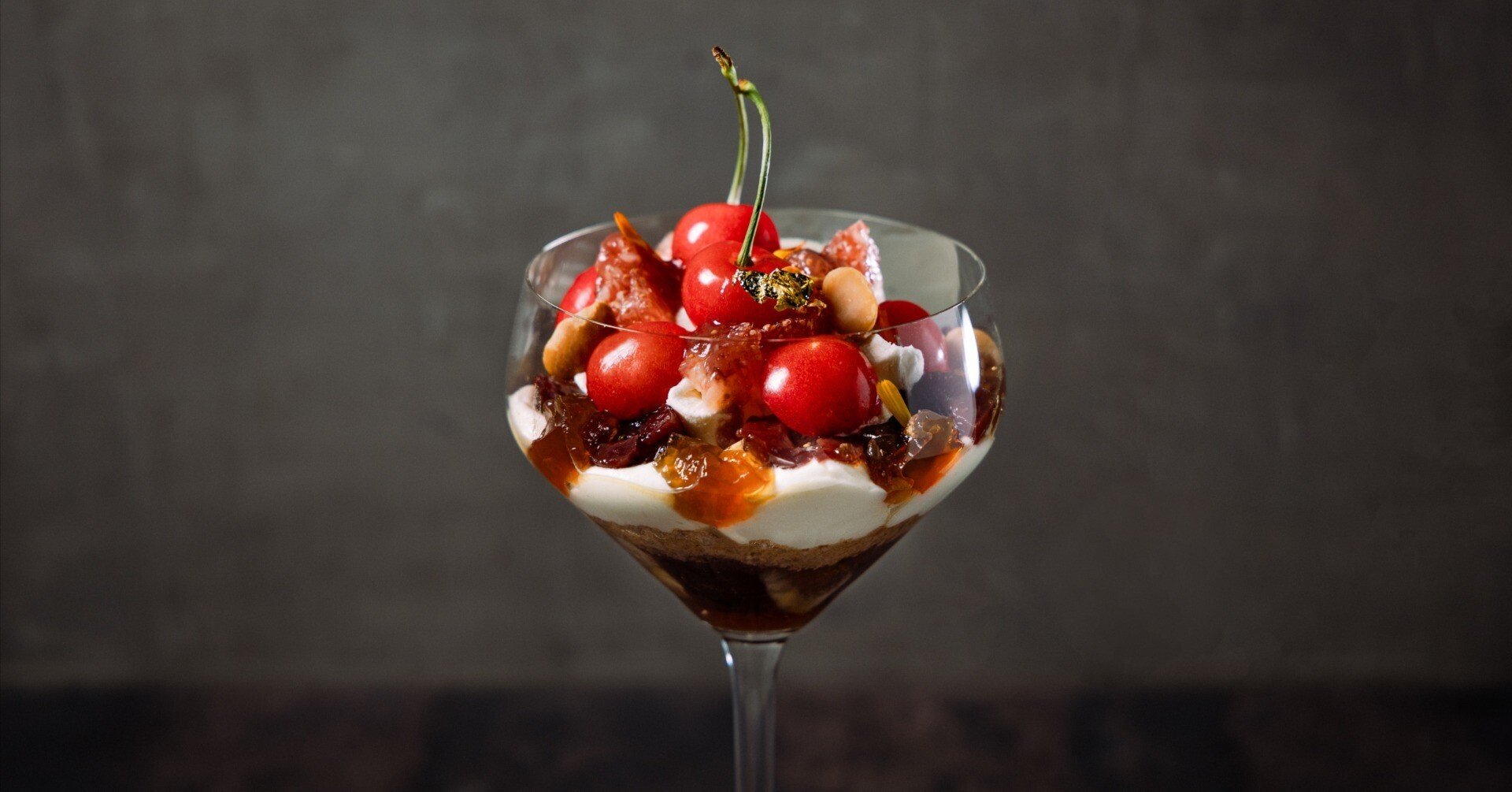 Re:16 佐藤錦とイチジクのチェリークランブルパフェ｜Remake easy