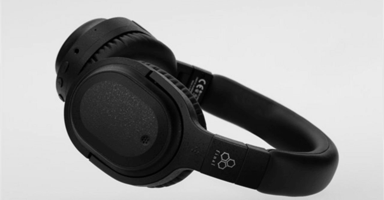 静寂の中で際立つ「声」と、広がる高音質の世界【final UX3000 SV