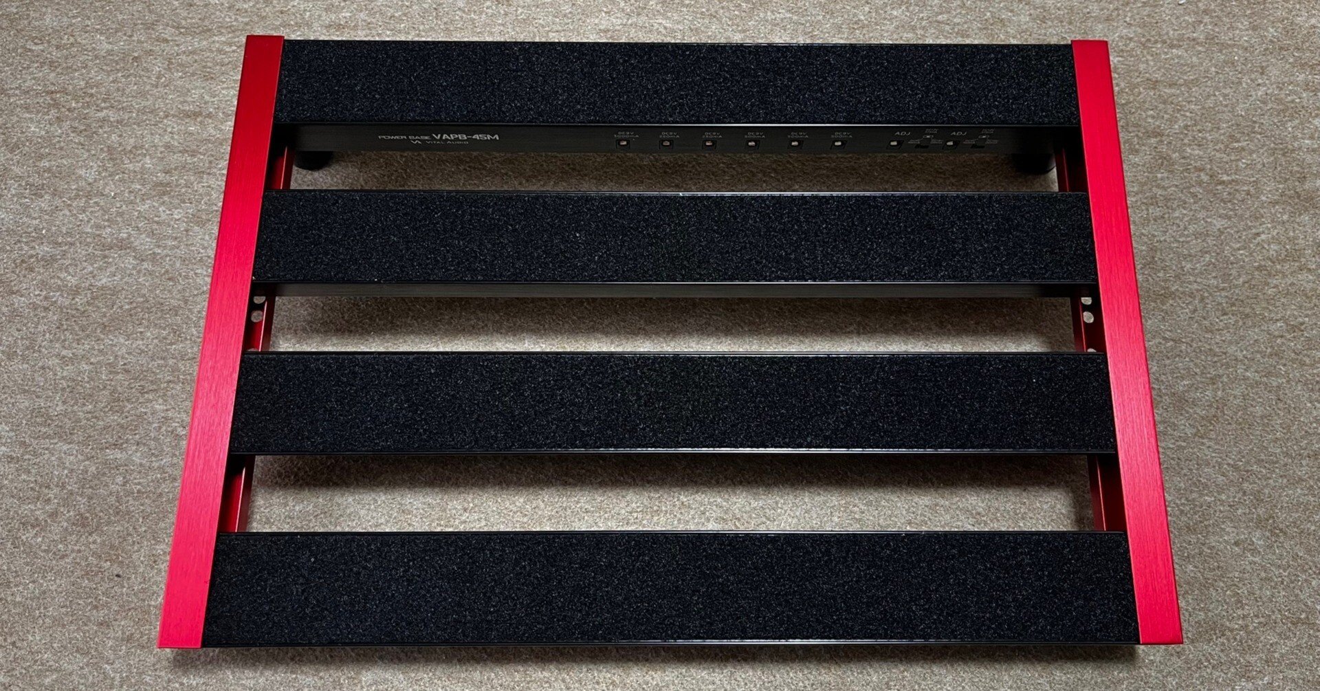 パワーサプライ内蔵のエフェクターボード Vital Audio POWER BASE VAPB