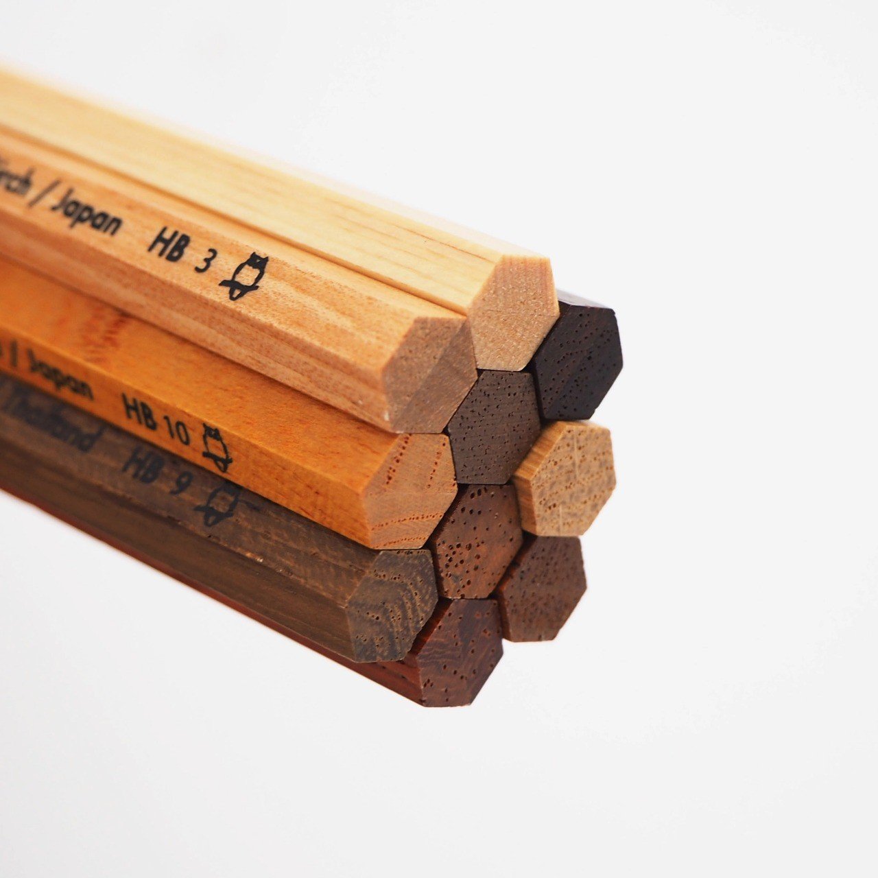 b3c52e511fdc7bb0fb08d0f90b3c81