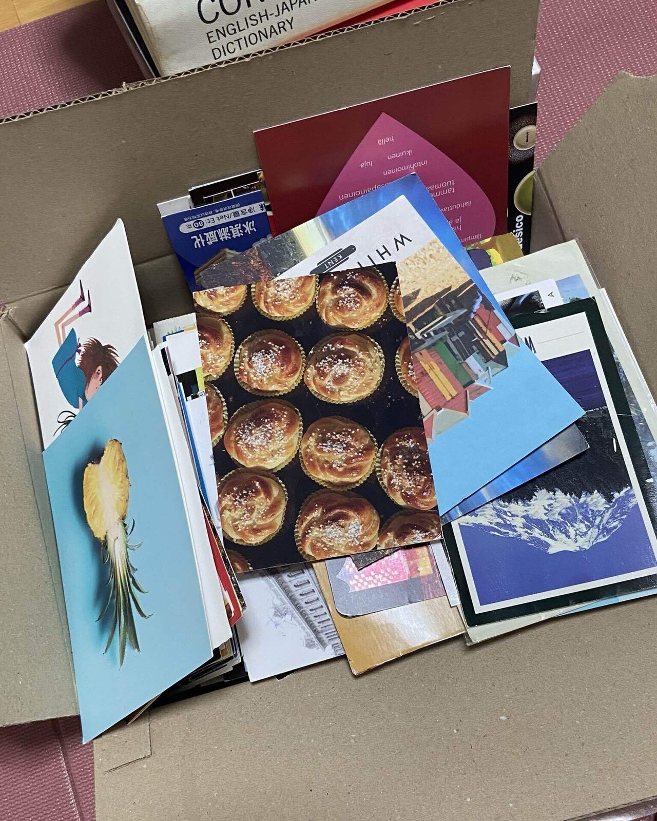 ポストカードを思い切って捨てた話｜髙橋 佳那子