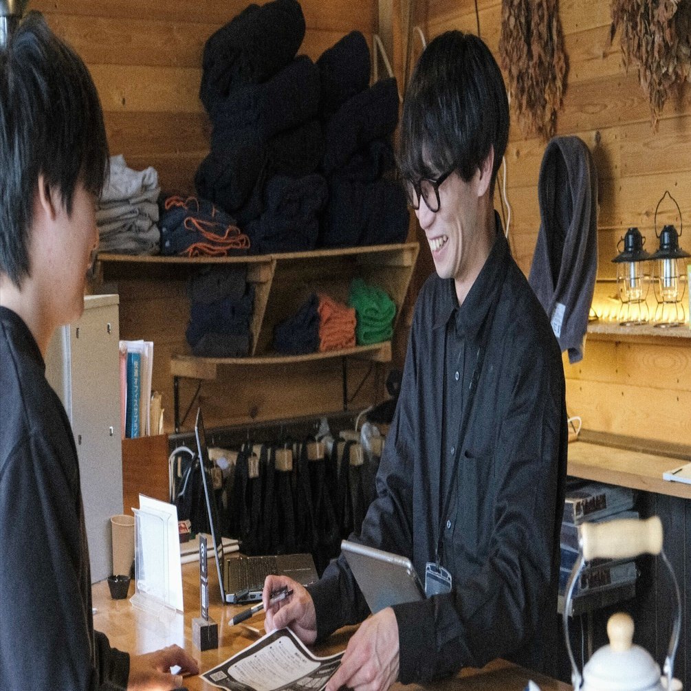 社員インタビュー#1】教員からホスピタリティの世界へ。横田隆弘さん