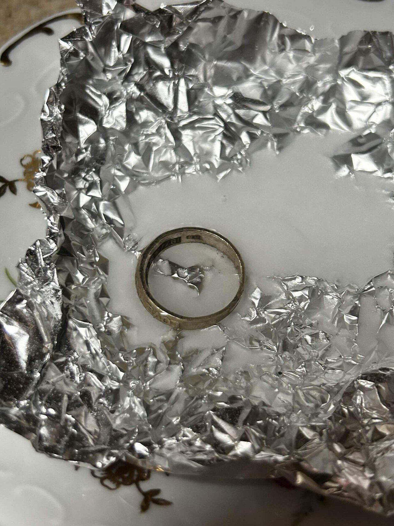 キッチンで5分でできるシルバー磨き｜veronica