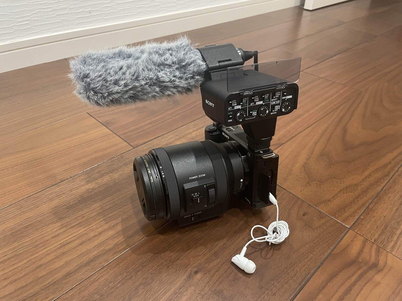 SONY ￼α7SIII ミラーレス一眼 ￼XLR-H1 単焦点レンズ￼ セット SONY ￼α7SIII ミラーレス一眼 ￼XLR-H1 単焦点レンズ￼ セット