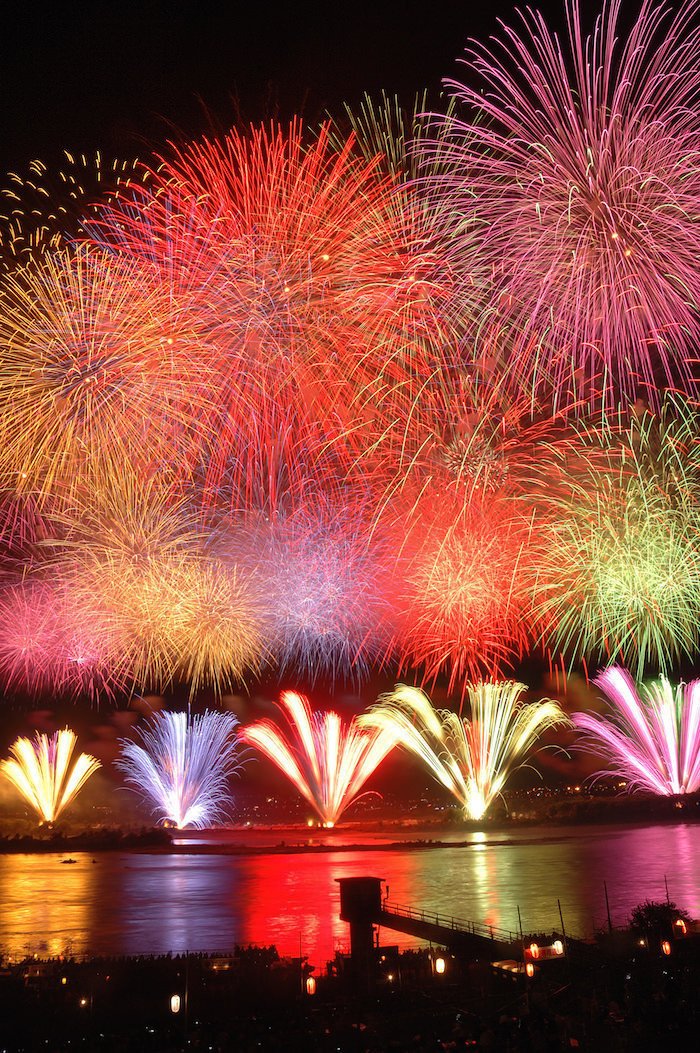 新潟県 長岡まつり大花火大会 を支える花火師の想いとは 灯台もと暮らし Note