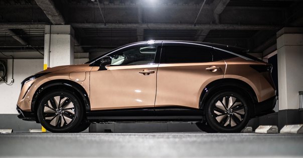 日産自動車創立90周年 非売品トミカ 日産ノート e-POWER