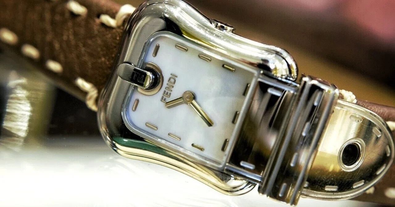 FENDI Watch AUTHENTIC need battery I have a Fendi watch that I main image 2