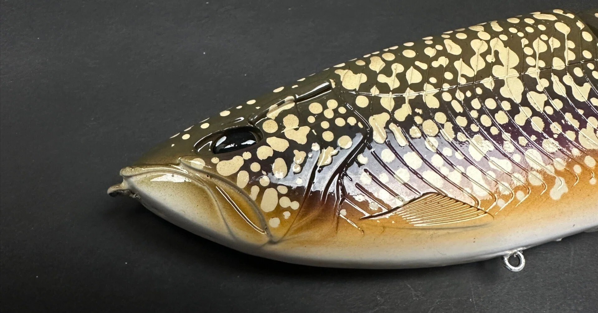 MODERA LAKHS A.M. グライドベイト アカメ LAKHS”──MODERA × ほその釣具店『Hosono Mackinaw』を入荷｜ほその釣具店