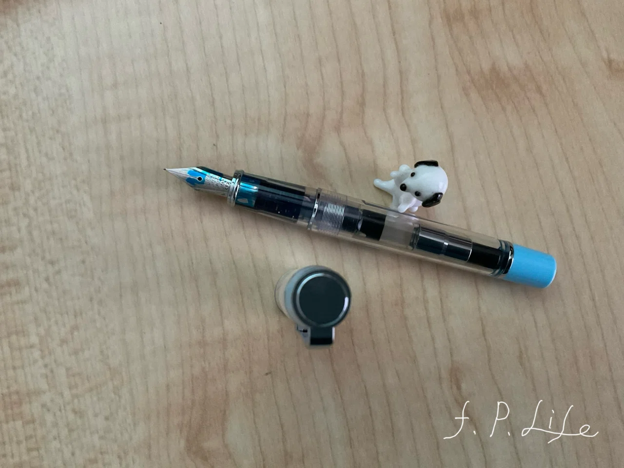スケルトンでコンパクトで可愛い万年筆 #85｜りい ~ first-penlife ~