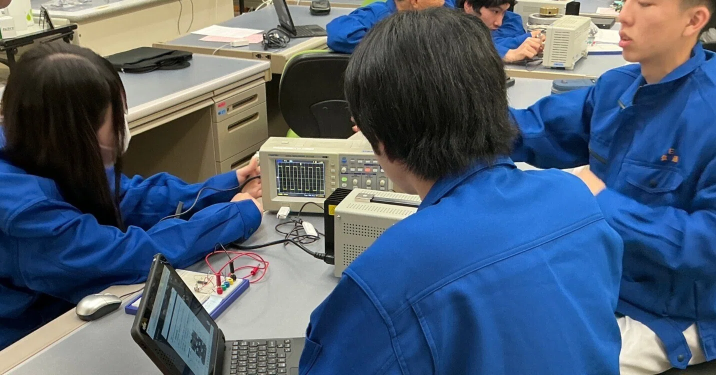 電気情報科】実習紹介（オシロスコープ）｜福島県立会津工業高等学校
