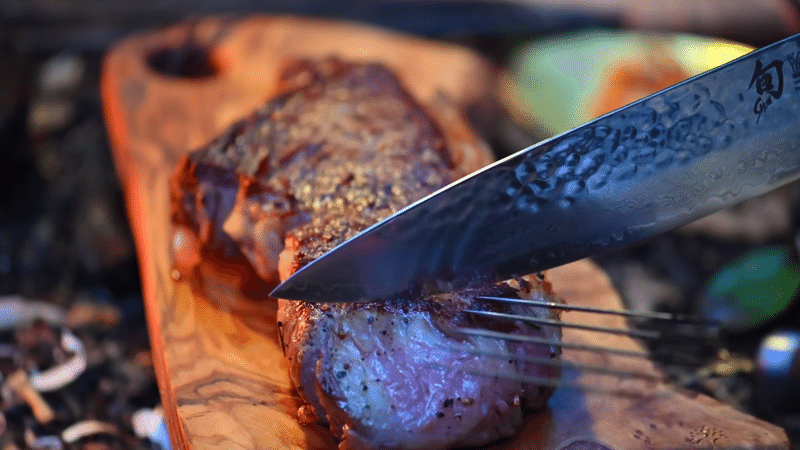 【ソロキャンプ】夏の渓流野営🥩ひとりキャンプでステーキ食って寝るsolo camping wildlife wagyu steak料理 bushcraft Campfire Cooking 10-16 screenshot