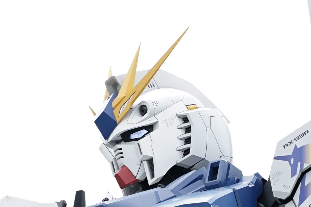 実物大νガンダム立像「RX-93ff νガンダム」｜MELLOW TIMES IN THIS