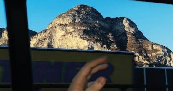 Caroline 『Caroline 2』 (2025) Review｜tt