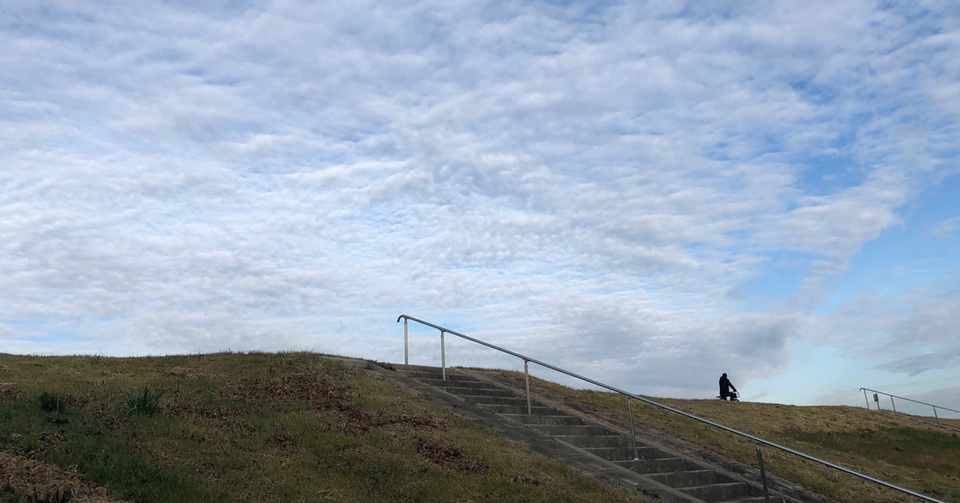 青い傘の占い師と器の小さな男 スノー 哲学者 Note