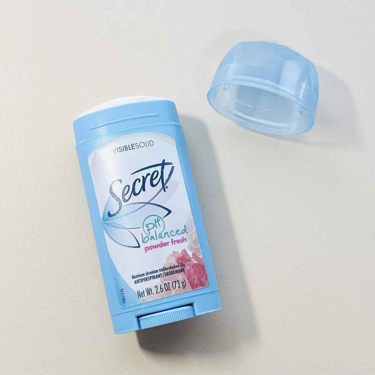 Invisble Solid 40代、私の本気の汗対策【アイテム8選】|A Review
