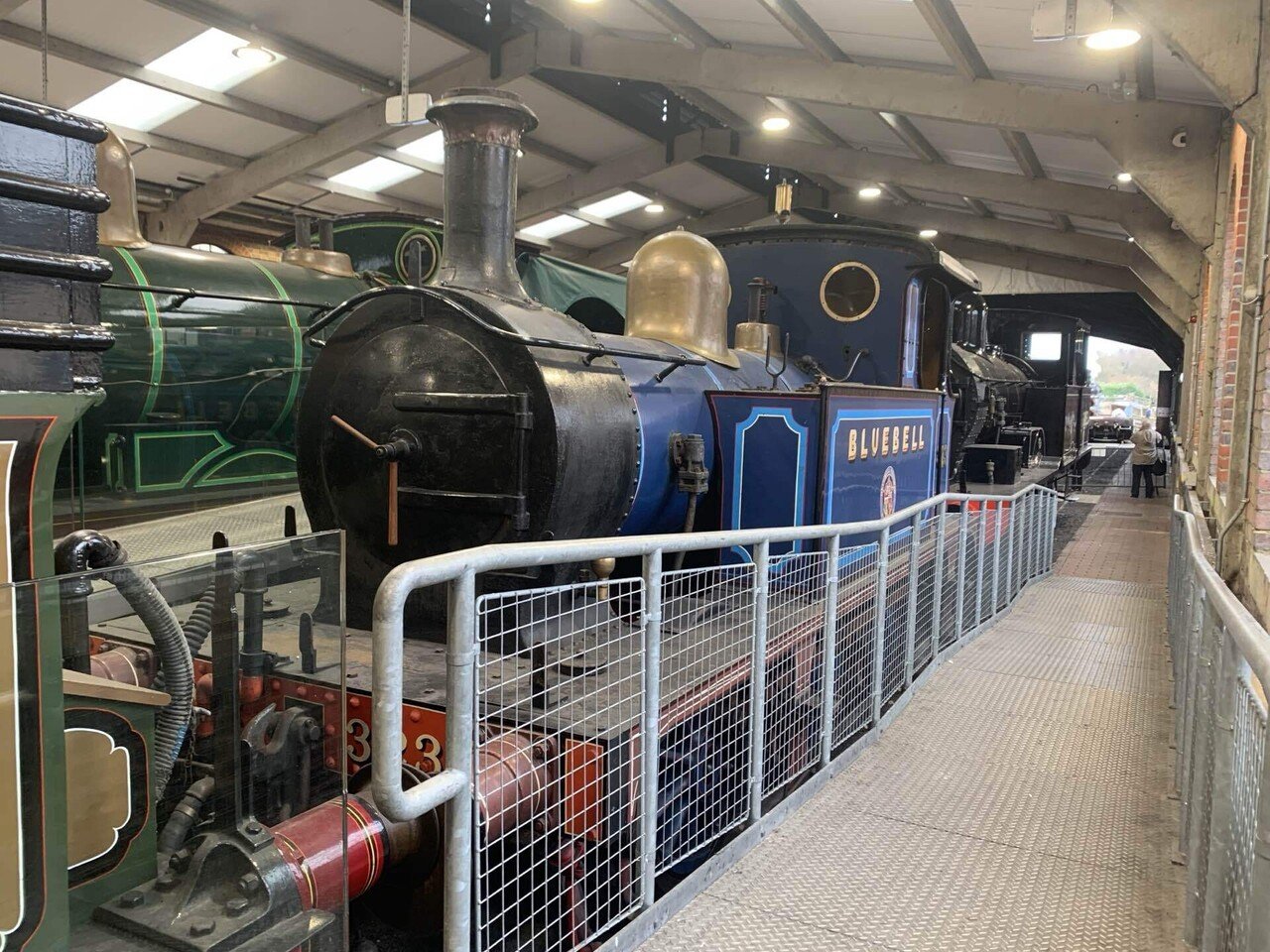 ロンドン近郊で蒸気機関車に乗る。〜ブルーベル鉄道編〜｜Taiju