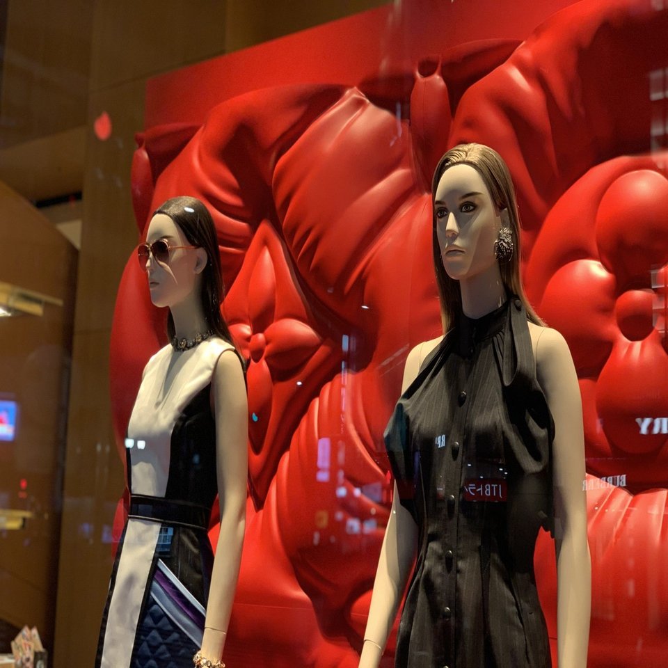 派手な服を着ても恥ずかしくない自分でありたい 自問自答ファッション通信 あきや あさみ Note